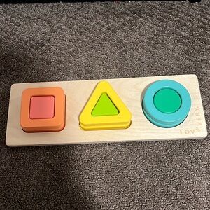 Lovevery | Geo Shapes Puzzle from the Realist Play Kit for Months 19, 20, 21